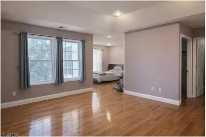 138 Levinberg Ln, Wayne, NJ 07470 - Photo 10