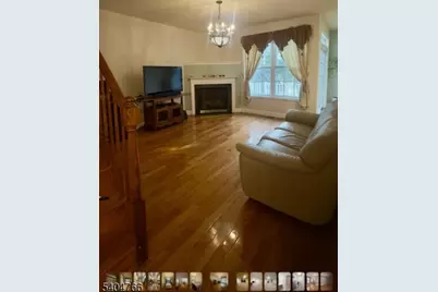 138 Levinberg Ln, Wayne, NJ 07470 - Photo 2