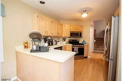 18 Mountain View Ct, Hardyston Township, NJ 07419 - Photo 10