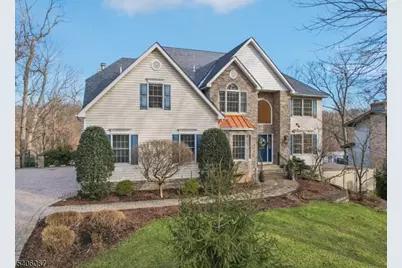 185 Summit Ave, Pompton Lakes, NJ 07442 - Photo 1