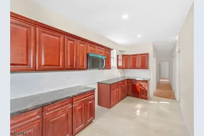 39 Ellis Ave, Irvington, NJ 07111 - Photo 14