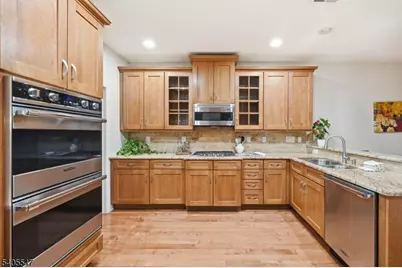 8 Woodstone Circle, Millburn, NJ 07078 - Photo 20