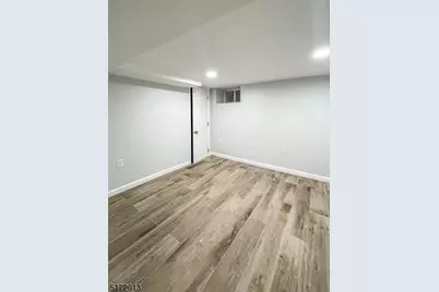 136 Chancellor Ave #4, Newark, NJ 07112 - Photo 2