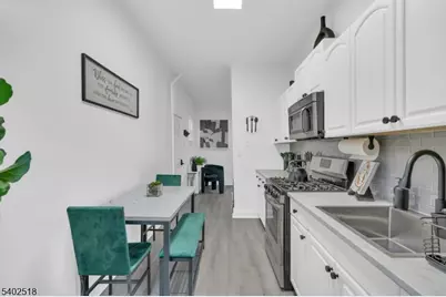 68 Pine St, Montclair, NJ 07042 - Photo 10