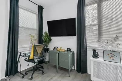 68 Pine St, Montclair, NJ 07042 - Photo 16