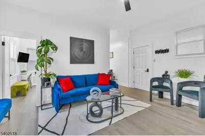 68 Pine St, Montclair, NJ 07042 - Photo 2