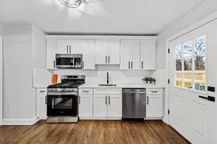 139 Lee Dr, Middlesex, NJ 08846 - Photo 12