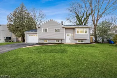 139 Lee Dr, Middlesex, NJ 08846 - Photo 4