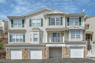 3038 King Ct, Green Brook Township, NJ 08812 - Photo 2