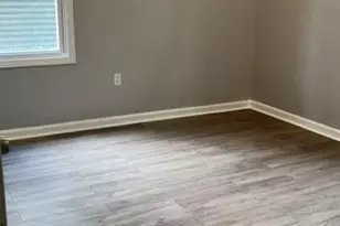 87 Schuyler Ave, Newark, NJ 07112 - Photo 8