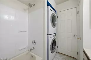 28 Sunrise Dr, Long Hill Township, NJ 07933 - Photo 20