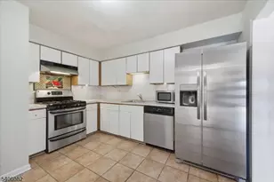 28 Sunrise Dr, Long Hill Township, NJ 07933 - Photo 8