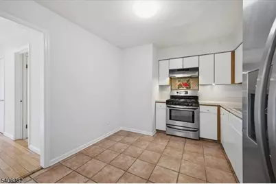 28 Sunrise Dr, Long Hill Township, NJ 07933 - Photo 10