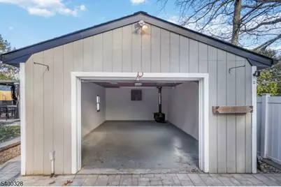 31 Sherman Ave, Hawthorne, NJ 07506 - Photo 22