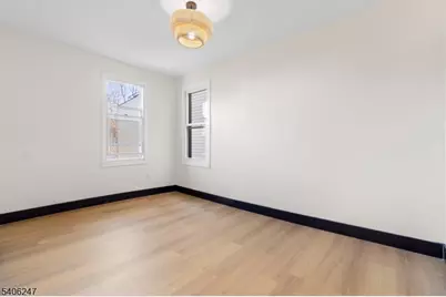 854 S 14th St, Newark, NJ 07108 - Photo 16
