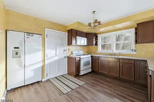 450 Skyline Lake Dr, Ringwood, NJ 07456 - Photo 4