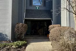 809 Woodhaven Dr, Edison, NJ 08817 - Photo 2
