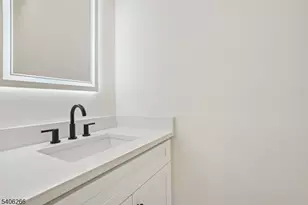 19 Tilden Ct, Livingston, NJ 07039 - Photo 34