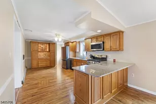 157 S Hillside Ave, Roxbury Township, NJ 07876 - Photo 6