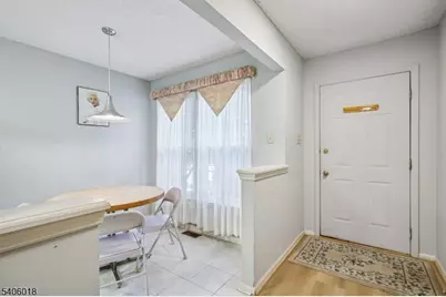 82 Castleton Rd, Montgomery Township, NJ 08540 - Photo 4