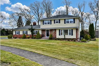 237 Glenwood Dr, North Haledon, NJ 07508 - Photo 1