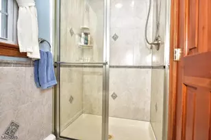 237 Glenwood Dr, North Haledon, NJ 07508 - Photo 22