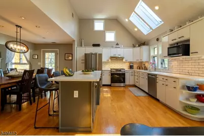 9 Wayside Ln, Clinton Township, NJ 08833 - Photo 8