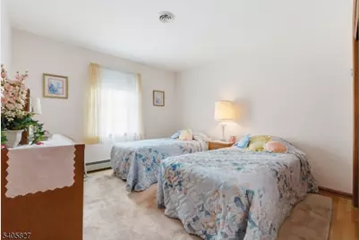 33 Edgemere Ter, Washington Township, NJ 07882 - Photo 18