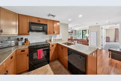 200 State Rt 94 #301, Vernon Twp., NJ 07462 - Photo 10