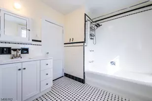 39 Baldwin Pl, Bloomfield, NJ 07003 - Photo 10