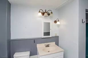 309 Harrison St, Frenchtown, NJ 08825 - Photo 16