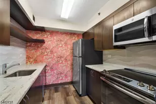 300 Main St, Little Falls Township, NJ 07424 - Photo 12