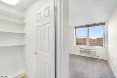 300 Main St #811, Little Falls Township, NJ 07424 - Photo 14