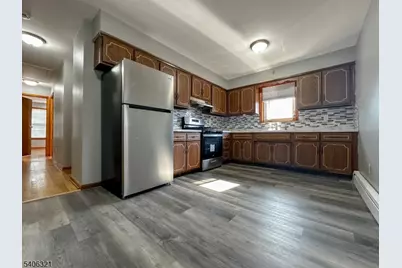 325-327 John St Apt #5, Elizabeth, NJ 07202 - Photo 8
