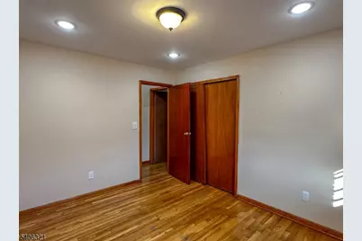 325-327 John St Apt 5 #4, Elizabeth, NJ 07202 - Photo 10