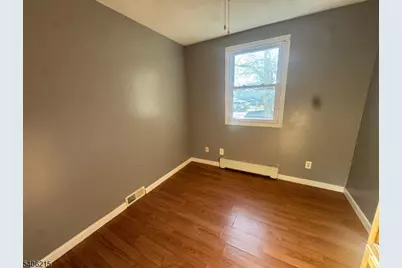 2505 Girard Pl, Union Township, NJ 07083 - Photo 10