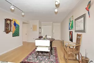 521 Piermont Ave, River Vale Township, NJ 07675 - Photo 10