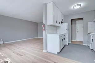 138 Roseland Ave, Caldwell, NJ 07006 - Photo 2