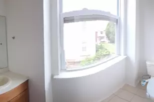 532 Great Beds Ct, Perth Amboy, NJ 08861 - Photo 4