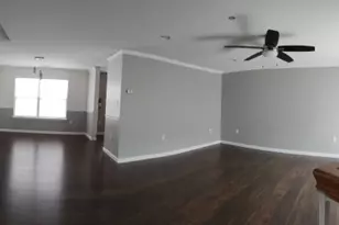 532 Great Beds Ct, Perth Amboy, NJ 08861 - Photo 2