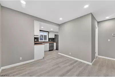 28 Madison Ave, Woodbridge Township, NJ 07001 - Photo 8