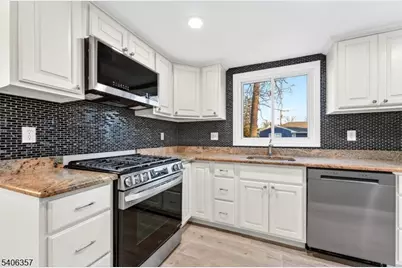 28 Madison Ave, Woodbridge Township, NJ 07001 - Photo 12