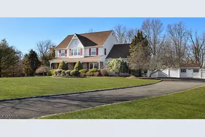 8 Bronson Way, Montgomery Township, NJ 08558 - Photo 2