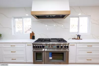 13 Sycamore Way, Warren Township, NJ 07059 - Photo 6