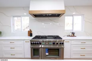 13 Sycamore Way, Warren Township, NJ 07059 - Photo 6