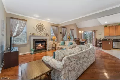 107 Samson Dr, Raritan Township, NJ 08822 - Photo 4