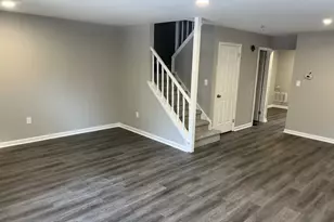 23 Nottingham Way, Franklin Township, NJ 08873 - Photo 4