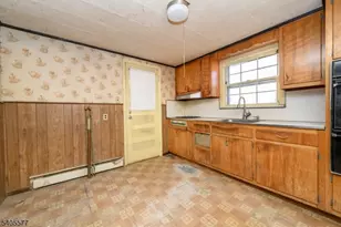 49 Navajo Ave, Parsippany, NJ 07034 - Photo 10