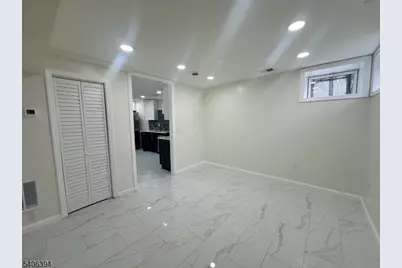 13 Vermont Ave, Newark, NJ 07106 - Photo 6