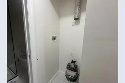 13 Vermont Ave, Newark, NJ 07106 - Photo 8